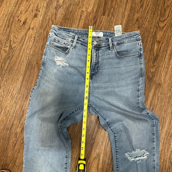 DENIZEN Levi's Women's High-Rise Sculpting Straight Jeans - Seaside Fade Size 10 - Picture 6 of 10